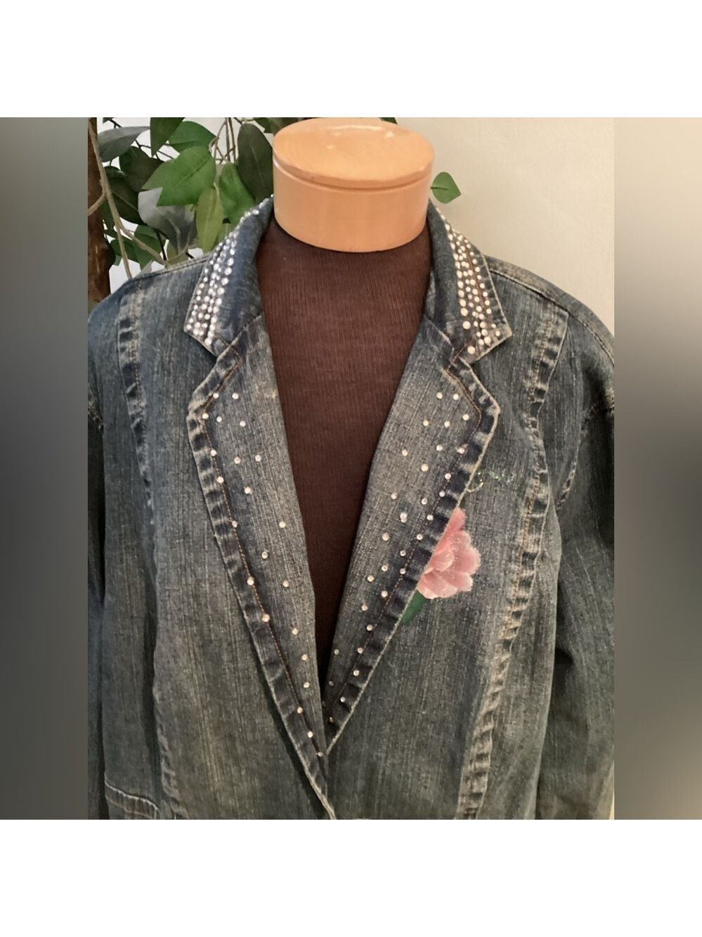 a.n.a 3 button painted floral glitter embellished Jean jacket Woman’s size 2X - Picture 10 of 15